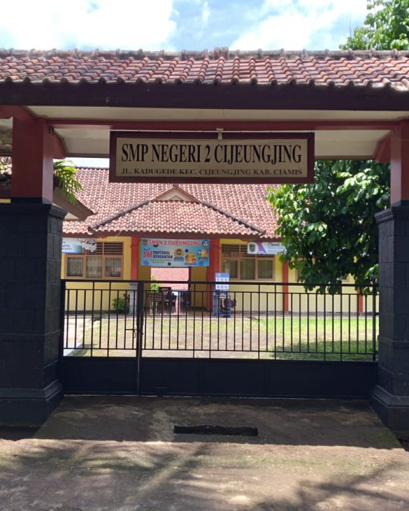 Visi SMP NEGERI 2 CIJEUNGJING